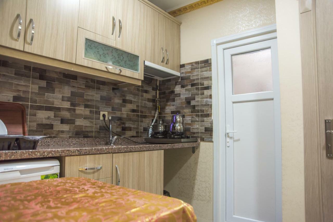 Oez Duenya Hotel Istanboel Buitenkant foto